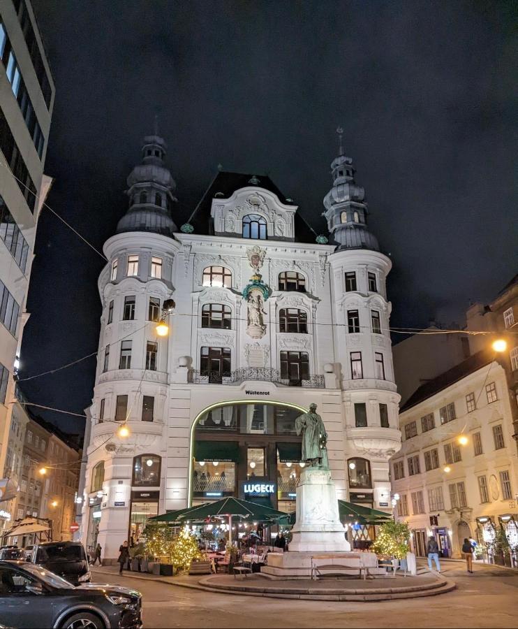 High In Vienna At Stephansplatz 외부 사진